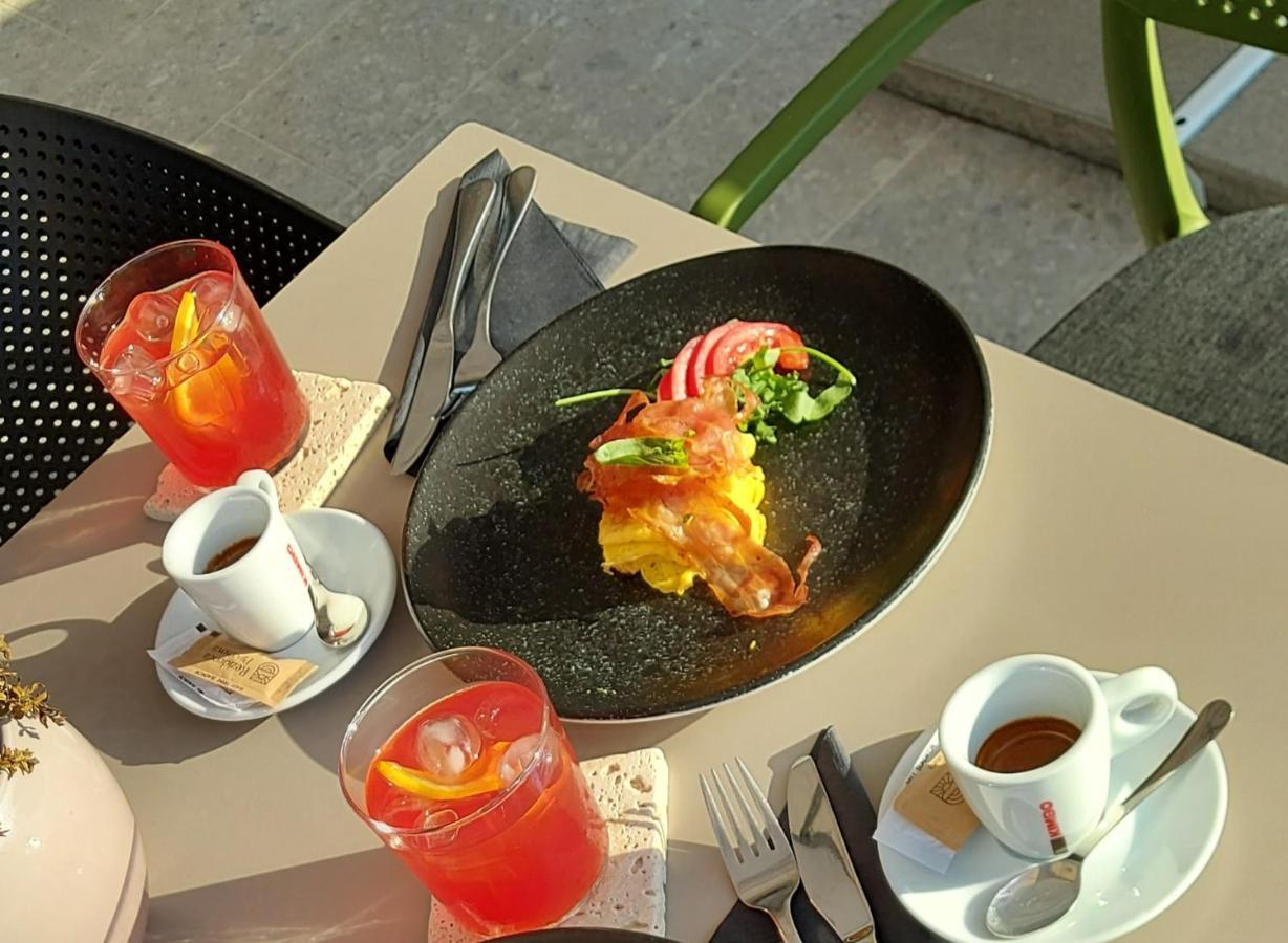 Bed & Breakfast Rezidenca Pipanova Ljubljana Luaran gambar