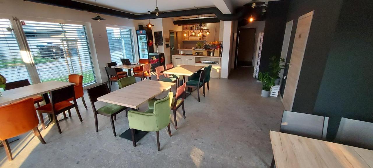 Bed & Breakfast Rezidenca Pipanova Ljubljana Luaran gambar