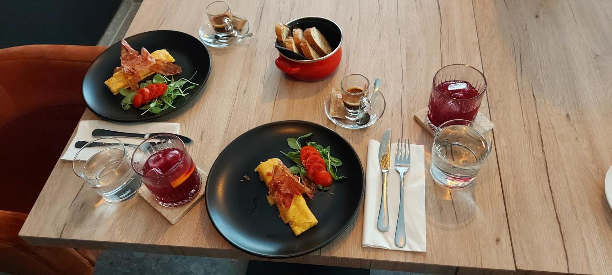 Bed & Breakfast Rezidenca Pipanova Ljubljana Luaran gambar