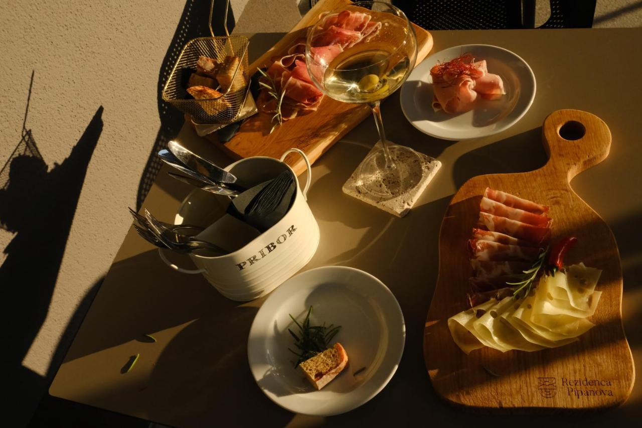 Bed & Breakfast Rezidenca Pipanova Ljubljana Luaran gambar