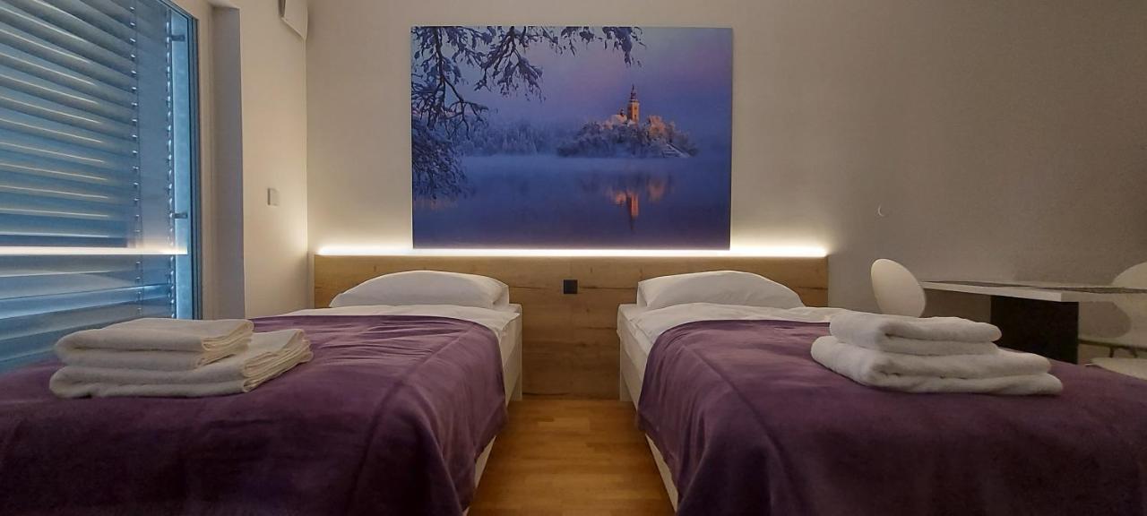 Bed & Breakfast Rezidenca Pipanova Ljubljana Luaran gambar