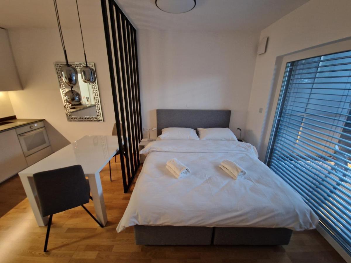 Bed & Breakfast Rezidenca Pipanova Ljubljana Luaran gambar