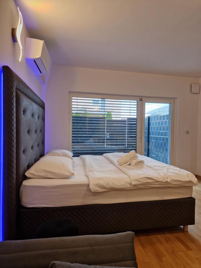 Bed & Breakfast Rezidenca Pipanova Ljubljana Luaran gambar